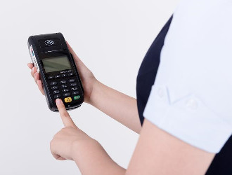 個人使用pos機銀行如何收費？